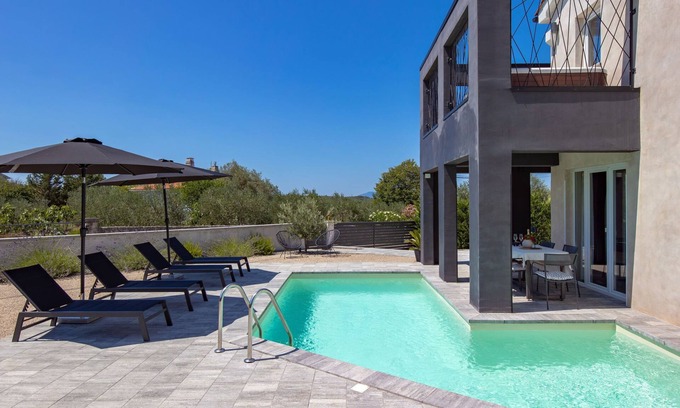 Sveti Ivan Dobrinjski Casa | Villa Nika by Interhome
