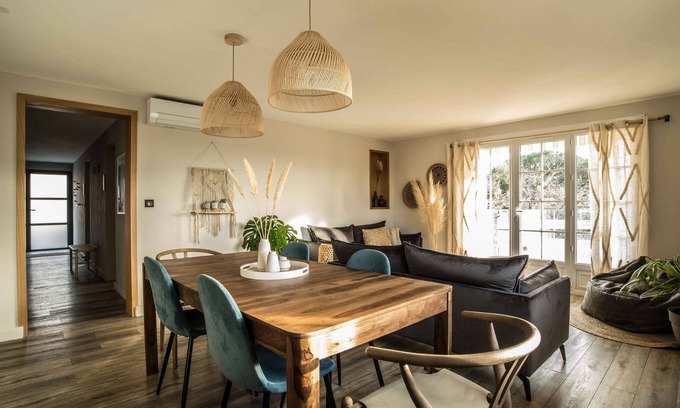Sainte-Maxime City Centre Cabaña | VILLA NONNA / 90m2, 3 bedrooms, 50m2 terrace, griddle, free Wifi and Netflix