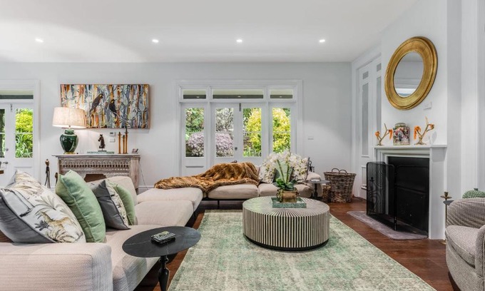 Leura Casa | Villa Northcote Luxurious 4BR Wood Fireplace Leura
