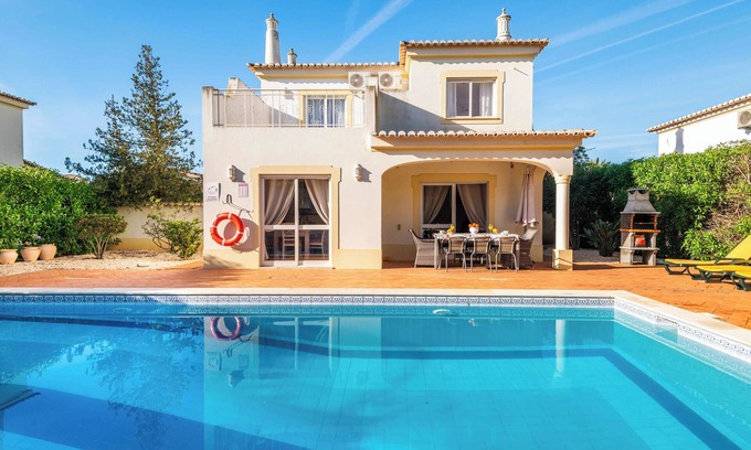 Portimao Villa | Villa Oásis, 2 piscinas exteriores y 1 interior, Jacuzzi, Tenis y Parque Infanti