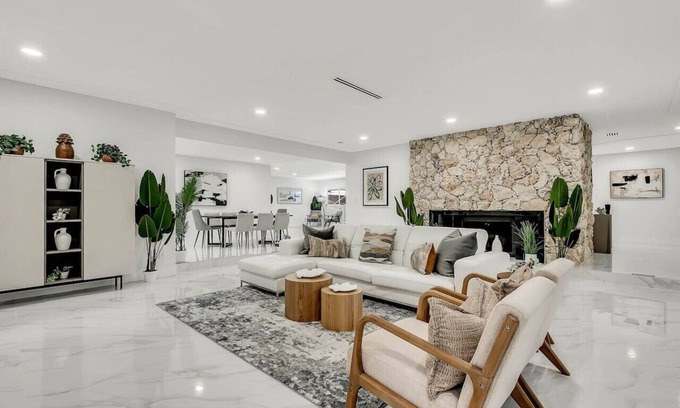 Pinecrest Casa | Villa Oasis w/Heated Pool,Sauna & BBQ & Pool Table