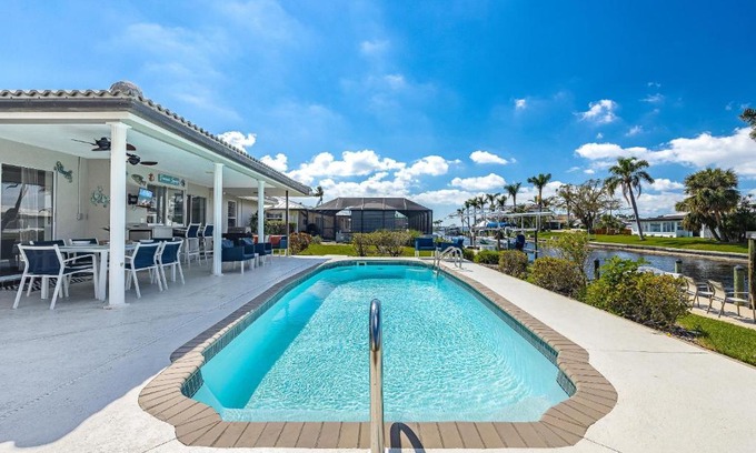 Yacht Club Casa | Villa Ocean Palm - Cape Coral - Roelens Vacations