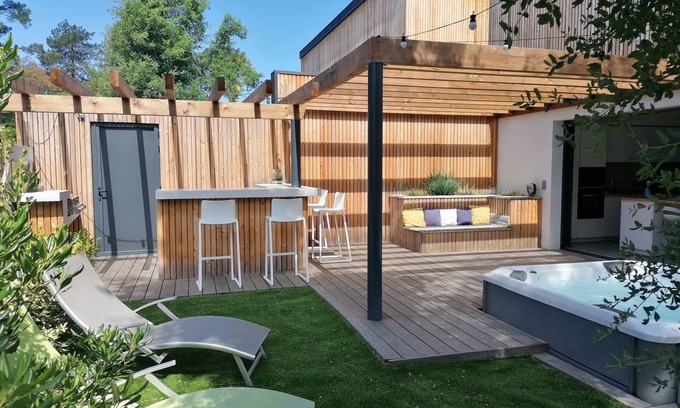 Labenne Villa | VILLA OCÉAN with SPA and SWIMMING POOL