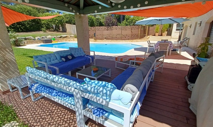 Valbonne Villa | Villa de 110m² con jardín y piscina en la subdivisión tranquila