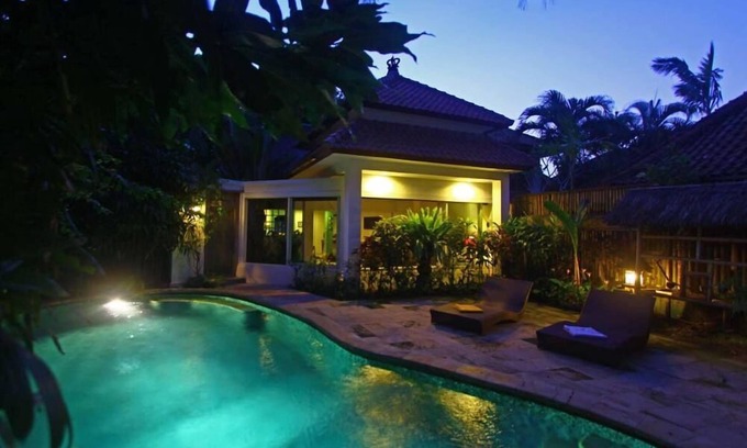 Babakan Villa | Canggu Bali: Encantadora villa con impresionantes vistas sobre el arroz