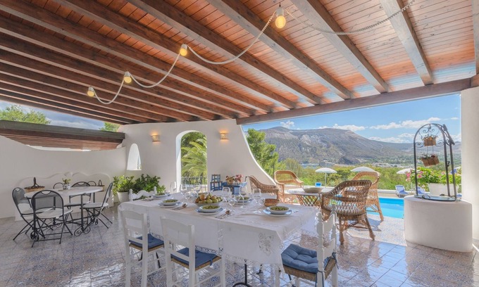 Vulcanello Villa | Villa exclusiva con parque y piscina, vista impresionante 8/18 personas-tranquila