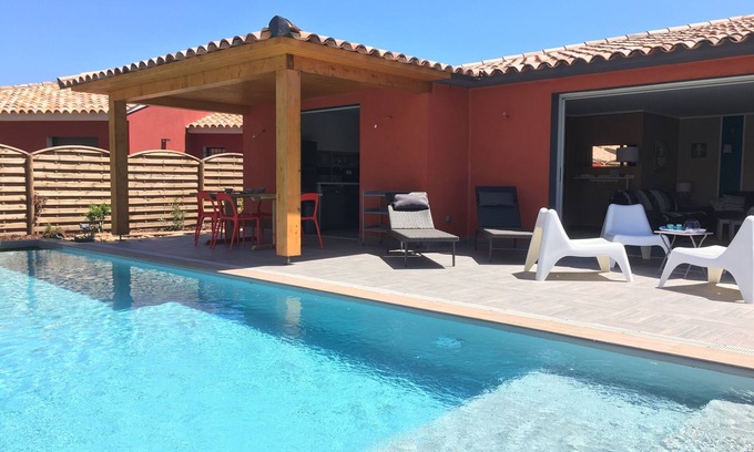 Sainte-Lucie-de-Porto-Vecchio Villa | ViLLA OLIVIER, 4/6 personas, piscina privada, playa Pinarello a 300m, PRM