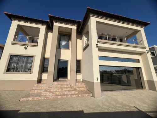Meyersdal Villa | Villa on Dirk Smit Crescent
