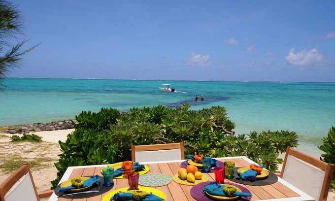 Pointe D'esny Villa | Villa pies en el agua, hermosa arena baño excelente, tranquila para 1-8 personas