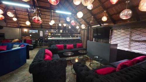 Witfield Casa | Villa on the East-Party House