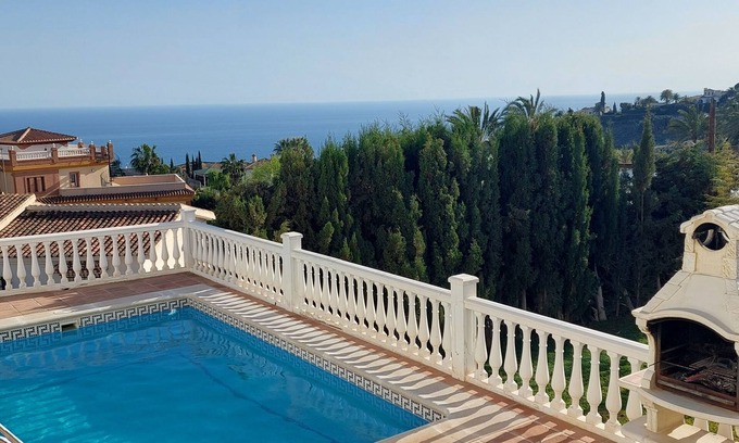 Salobreña Villa | Villa on wonderful urbanisation with private pool