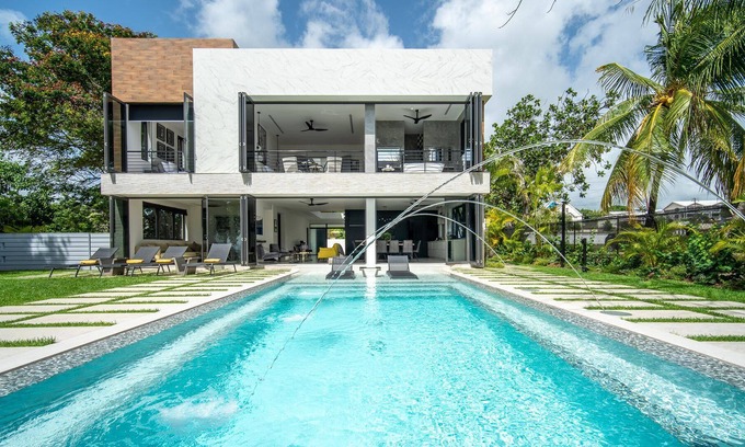 Weston Villa | Villa Onyx in Saint James by Personal Villas - Beachfront Luxury Villa with Pool and Beach Access