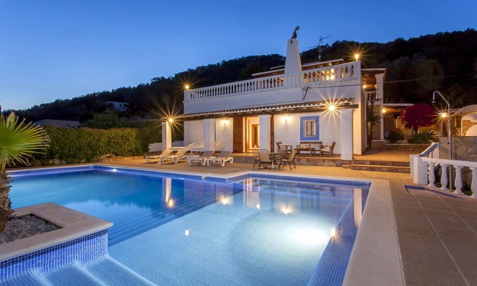 Sant Antoni de Portmany Villa | Villa París en las colinas de San Antonio con vistas panorámicas