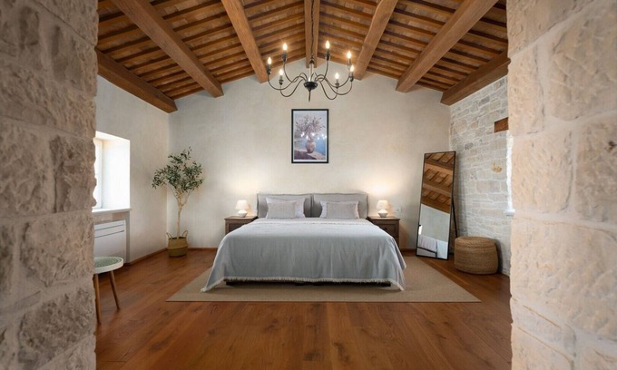 Prkacini Villa | Villa Paladnjaki: villa de lujo con piscina privada, desayuno diario incluido y degustaciones exclusivas de comida, vino y aceite de oliva de Istria