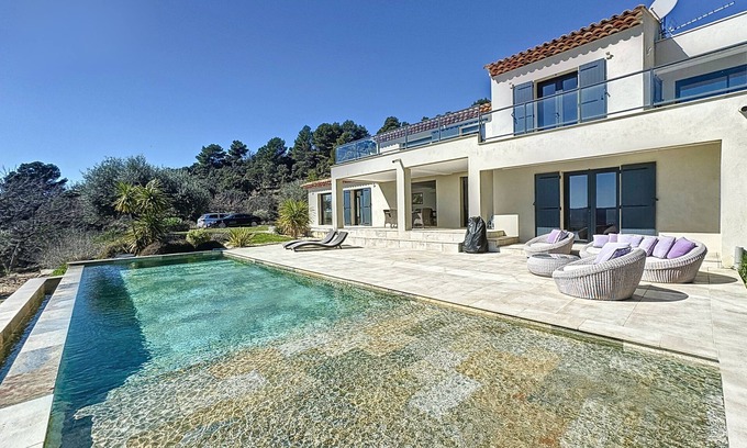 Manosque Casa | Villa panoramic view
