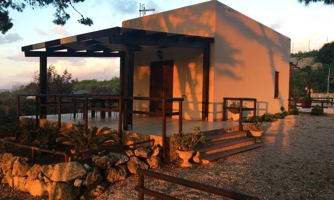Valderice Cama Y Desayuno | Villa Panoramica Sul Mare