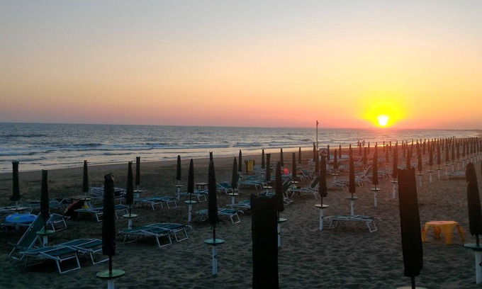 Sabaudia Villa | Villa Paradiso cerca del mar con patio al aire libre para comer al aire libre!