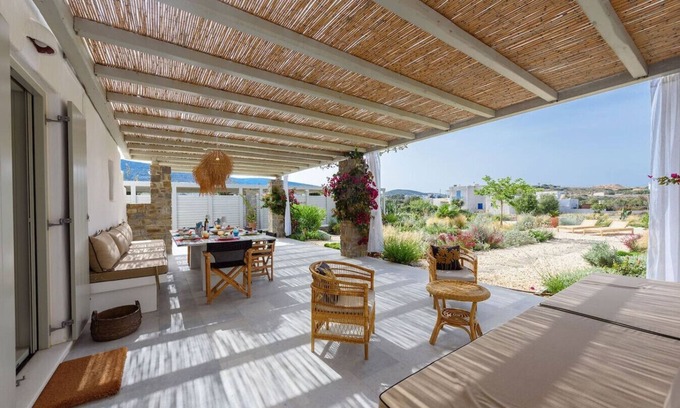 Nea Cryssi Akti Casa | Villa Paralia - Beach Acccess
