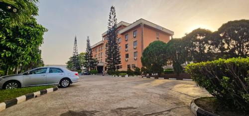Lagos Hotel | Villa Park Hotel and Suites