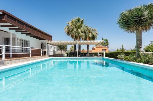 Alhaurín de la Torre Casa | Villa Paula Los Manantiales