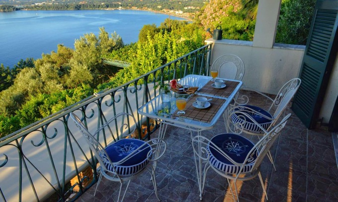 Pirgi Villa | Villa Pergola Familia - amigable