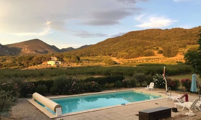 Malaucene Villa | Villa 'Petit Paradis' with Mountain View, Private Pool and Private Terrace