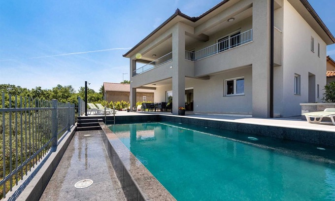 Risika Villa | Villa Petra with heated pool and Seaview