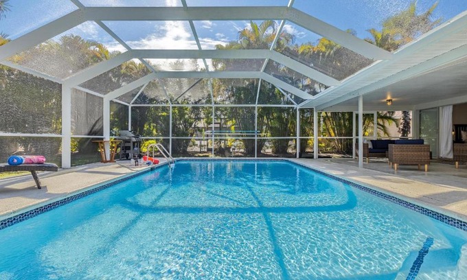 Caloosahatchee Casa | Villa Pipers Paradise - Cape Coral - Roelens Vacations