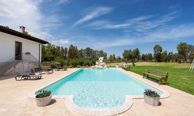 San Donaci Villa | 425 Villa Pizzi