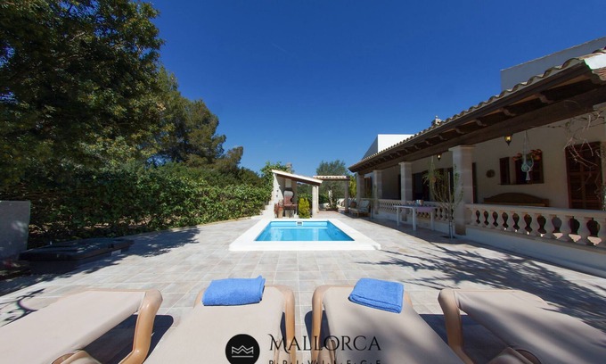 Sa Coma Villa | Villa Pomeres con Piscina y Jardin.
