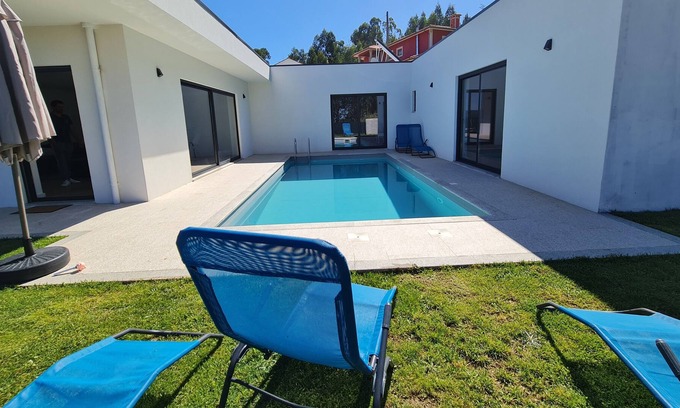 Barcelos Casa | VILLA PORTELA WITH PRIVATE OUTER POOL AND GARDENS