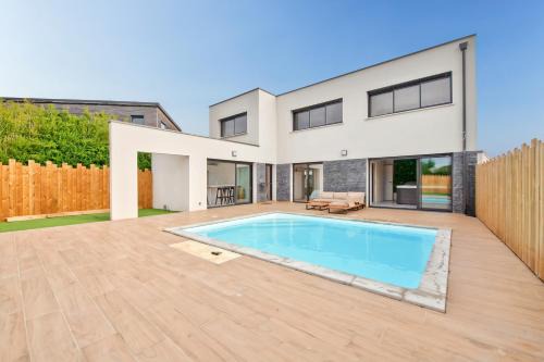Plouguerneau Casa | Villa pour 9 - Piscine chauffée - Jacuzzi