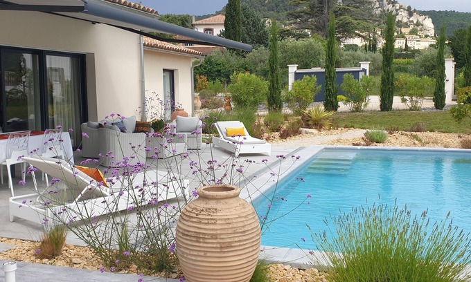 Seguret Villa | Villa Provençale Contemporaine Avec spa