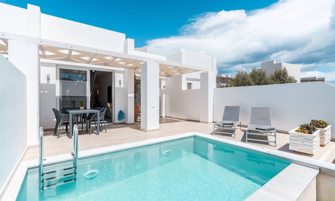 Karpathos Villa | Villa 'Punta Mare 5' con vistas a la montaña, Wi-Fi y aire acondicionado