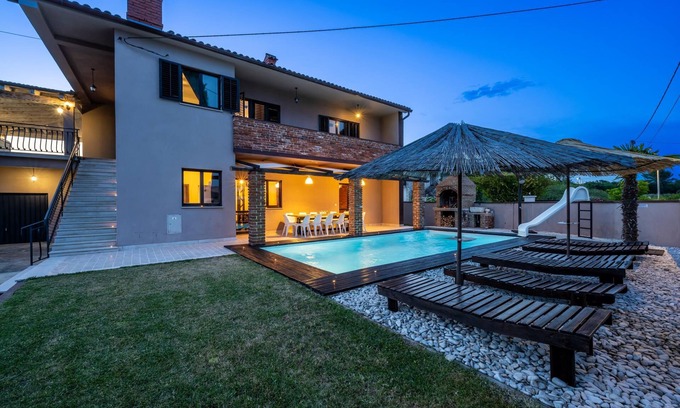 Rebici Villa | Villa Pupos with pool and jacuzzi