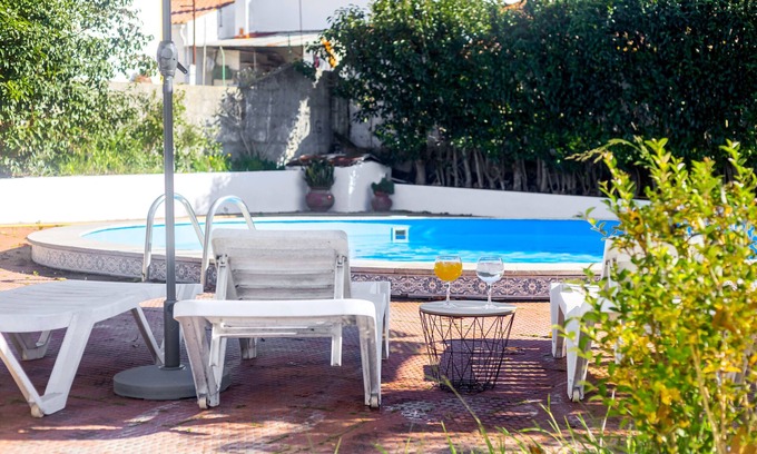 Gambia-Pontes-Alto da Guerra Villa | Villa 'Quinta Da Avó' con piscina privada, Wi-Fi y aire acondicionado