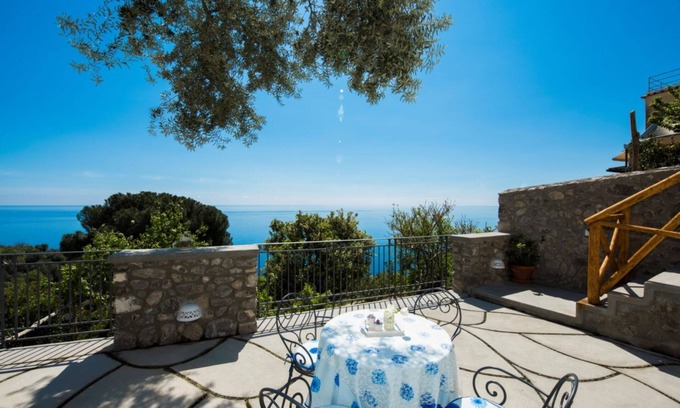 Laurito Villa | Villa Raissa luxury Property in Positano with private jacuzzi