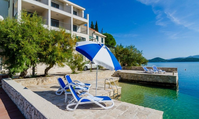Duboka Apartamento | Apartamento Villa Regina Maris A2, playa privada para 6 personas, terraza doble