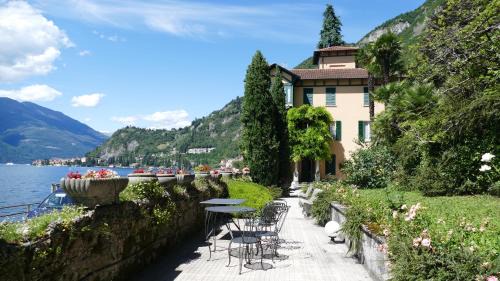 Fiumelatte Apartamento | Villa Reginella