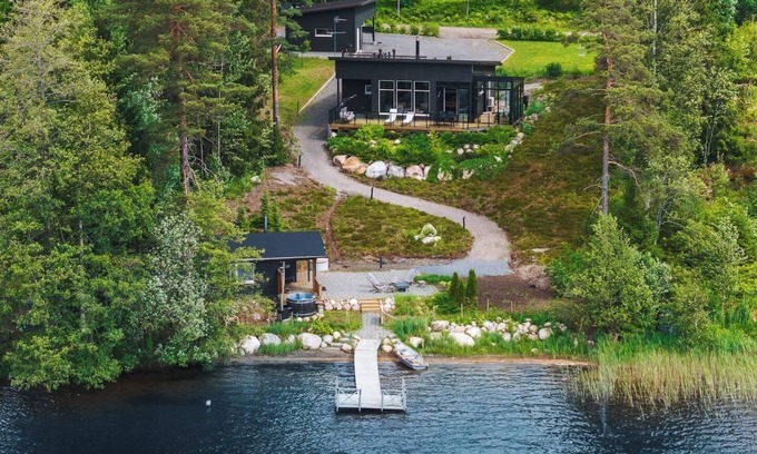 Klaukkala Casa | Villa Ritva - Modern - Lakefront - Hot Tub