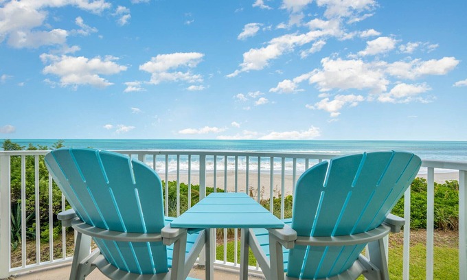 Indialantic Condominio | Villa Riviera Direct Oceanfront, Private balcony/Beach, Heated Pool