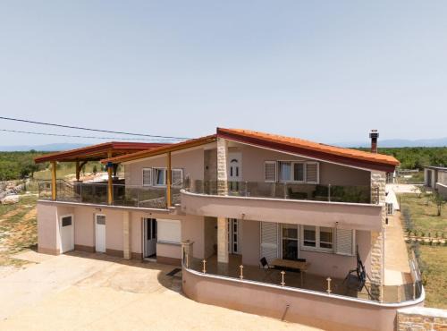 Bogatic Villa | Villa Roški