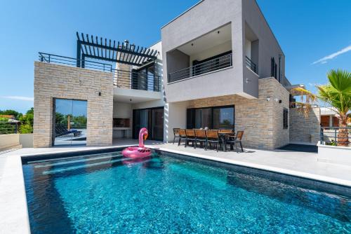 Privlaka Villa | Villa Roca with heated pool and sauna
