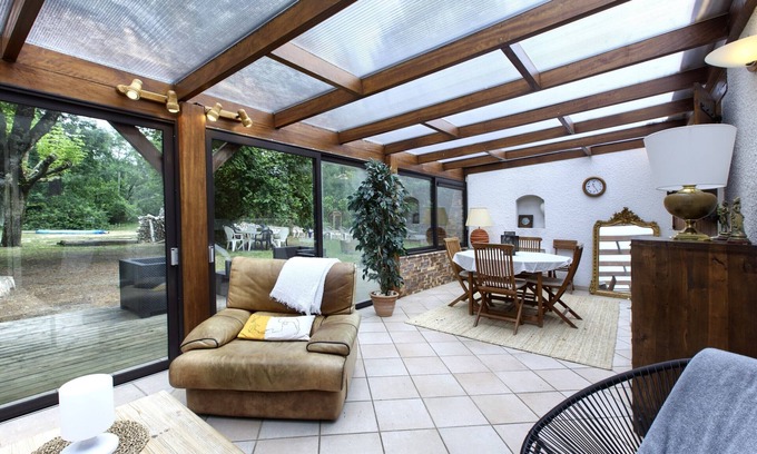 Saint-Aubin-de-Medoc Villa | Villa 'Rodolphe 8' with Private Pool, Private Terrace and Wi-Fi