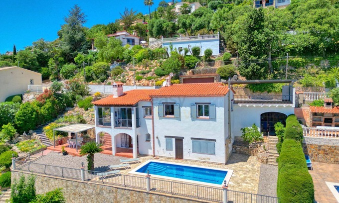Calonge Chalet De Esquí | Villa Romantica - Un marco incomparable con el mar como protagonista