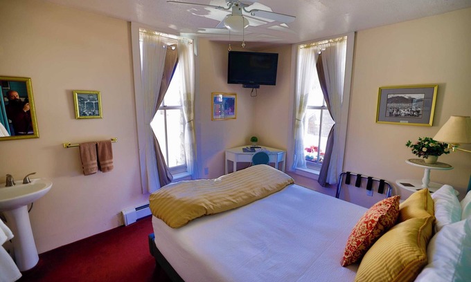 Silverton Villa | Villa Room 1 Summary: