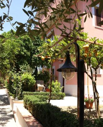 Palinuro Cama Y Desayuno | Villa Rosada