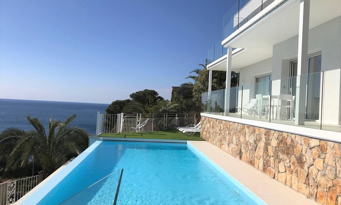 Canyet de Mar Villa | VILLA ROSAMAR LUXURY 5 STARS ***** 320 m2, 6 SUITES, SEA VIEW