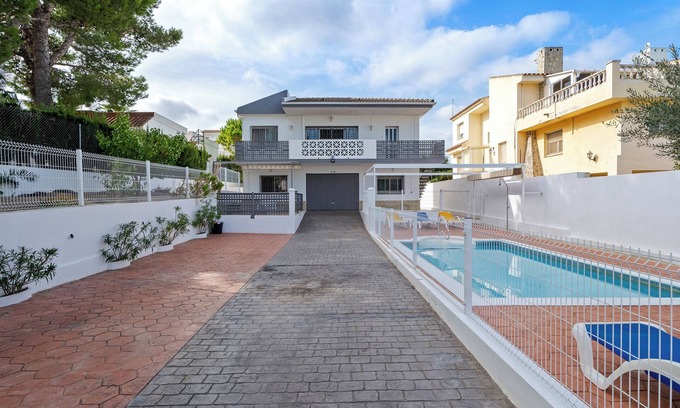 L'Ampolla Villa | "Villa rosita" 200 m al mar