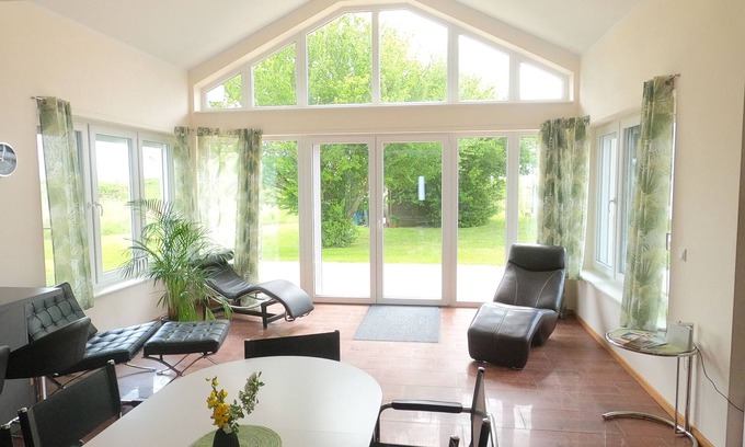 Trent Casa | Villa Rotdorn with 3 bedrooms and 3 bathrooms right next to the nature reserve